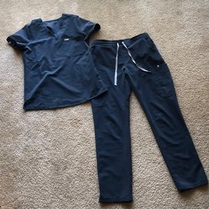 Figs Dark Harbor Scrub Set